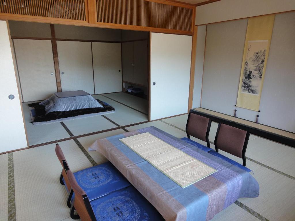 Jukeiso Hotel Hatsukaichi Værelse billede